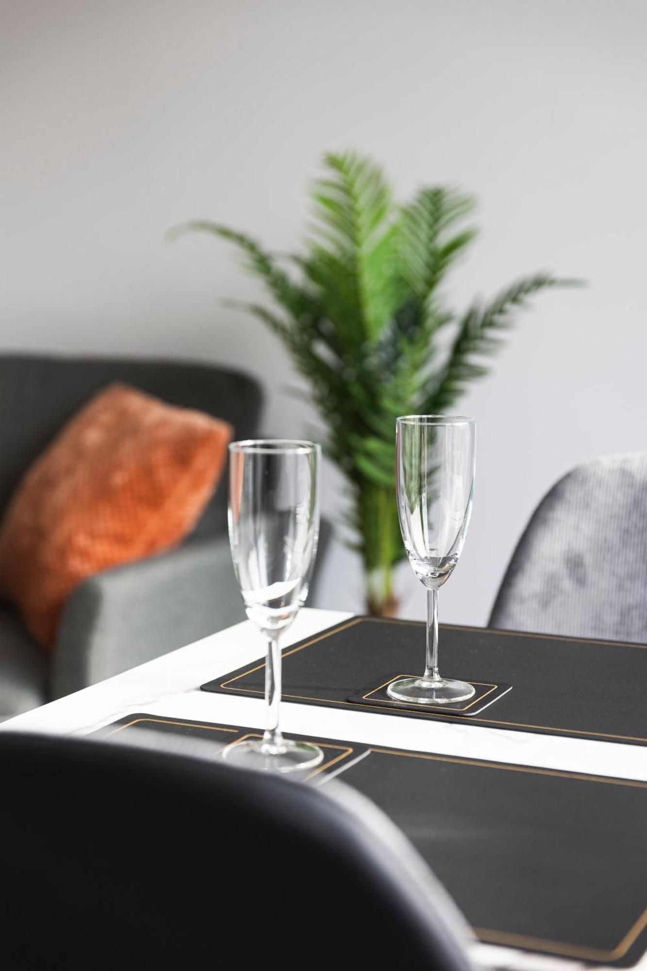 44 Apartments - Modern, Gemuetlich, Wlan, Balkon, Stellplatz Wuppertal Luaran gambar